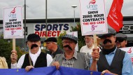 Unite members protest against zero hours contracts at Sports Direct. Photo: Matthew Taylor/REX Shutterstock