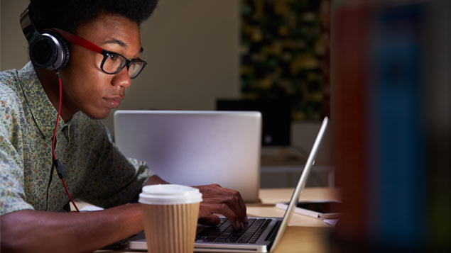 Hot Desking Affects Wellbeing For Eight In 10 Office Workers