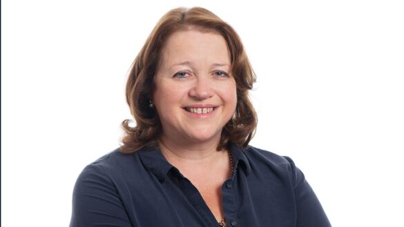 Emma Burrows discusses ESG and HR on the Oven-Ready HR Podcast