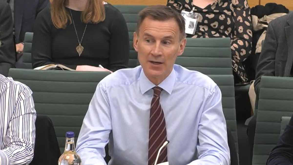 Real earning UK: Jeremy Hunt is questioned by the Treasury select committee