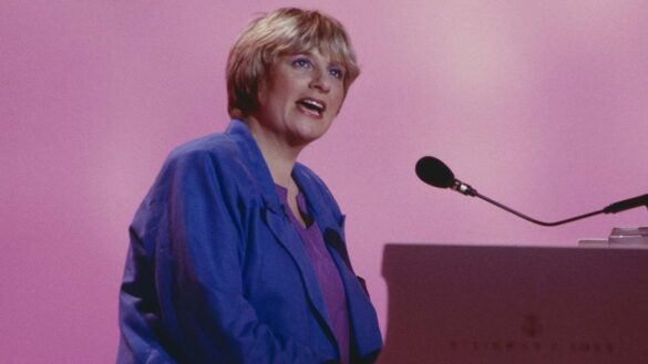 Lets do it - sexual harassment: Victoria Wood performing the Ballad of Barry and Freda, a song at the centre of an unusual employment tribunal case