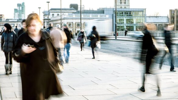 Winter commuters on London Bridge