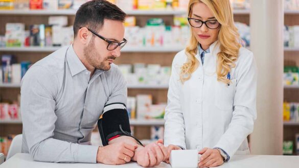 Pharmacies work to rule