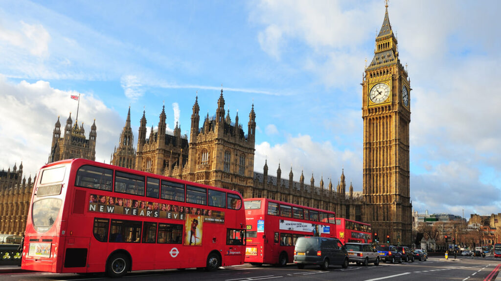 buses pass parliament westminster