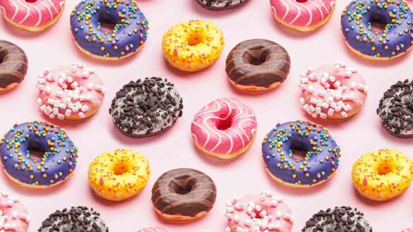 Bear hug doughnut decorator. Photo of decorated doughnuts.