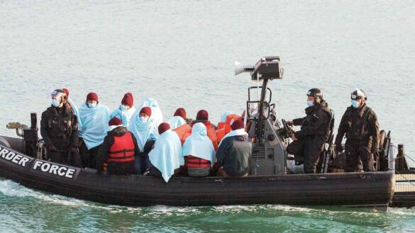 immigration intelligence officers