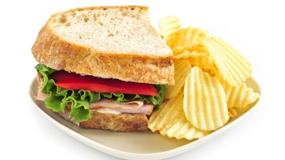 packed lunch image