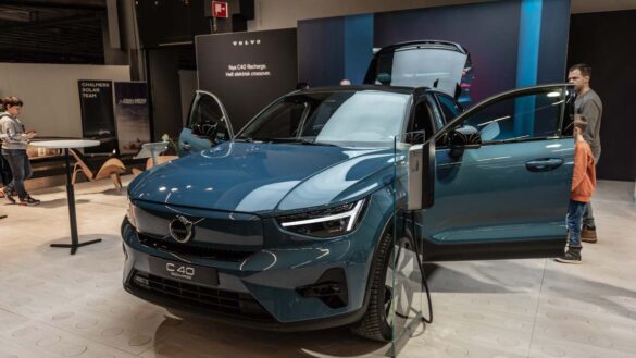 volvo job cuts